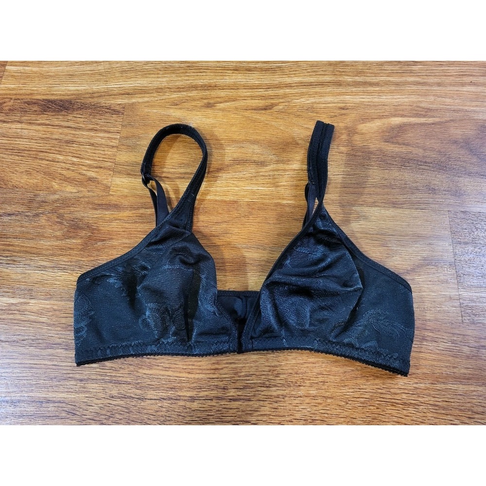 Vintage Victorias Secret Gold Label Black Size 34B Front Closure Wireless Bra